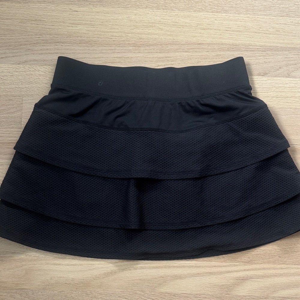 Black tiered tennis skirt